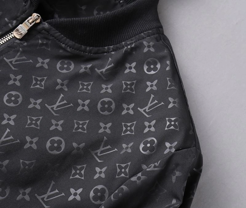 FashionForward Louis Vuitton Outwear 136673