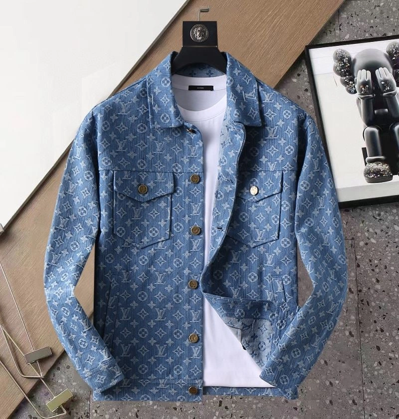 AllSeason Louis Vuitton Outwear 136676