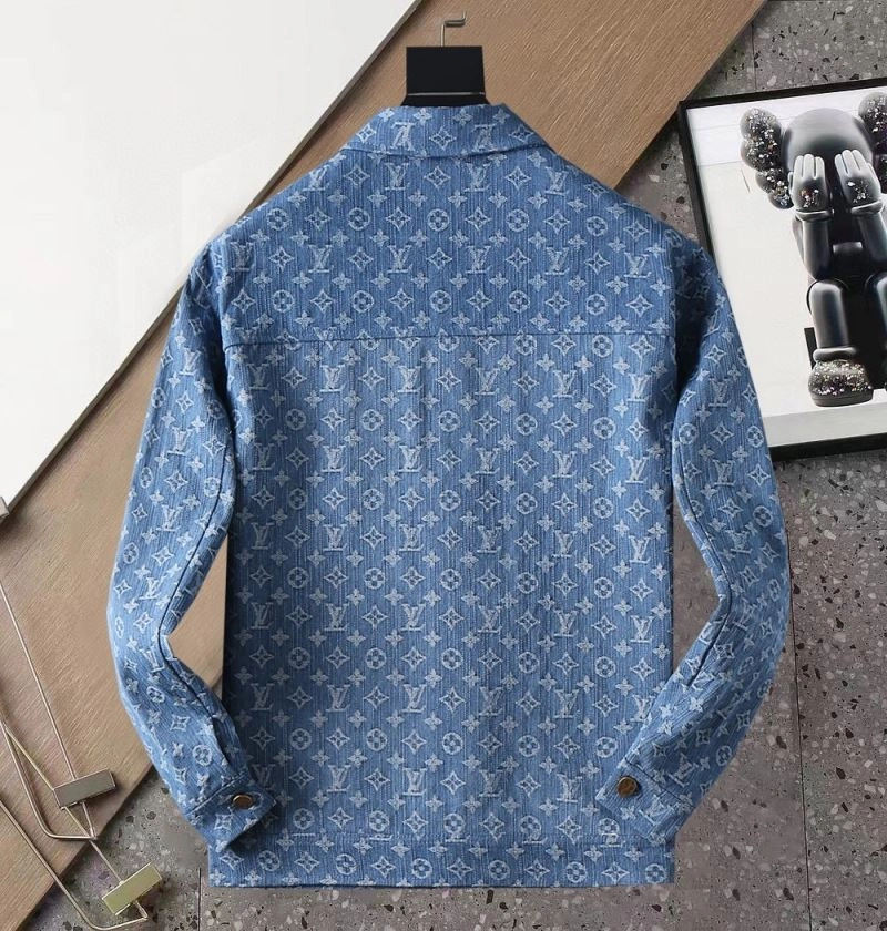 AllSeason Louis Vuitton Outwear 136676