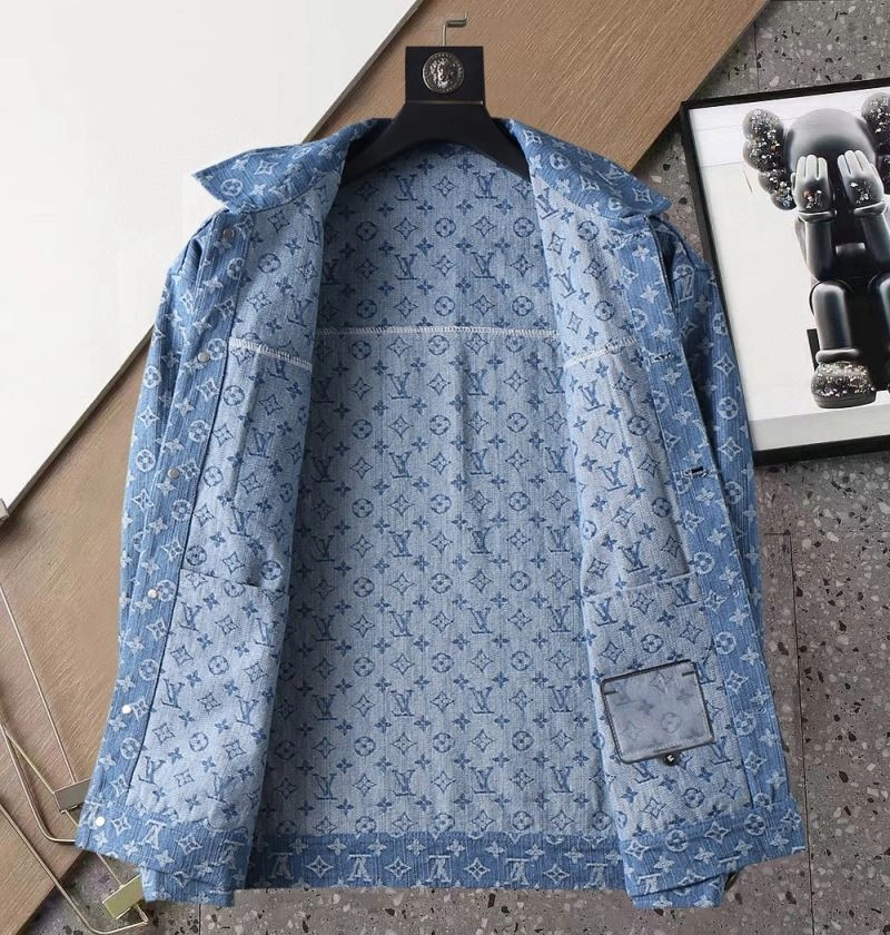 AllSeason Louis Vuitton Outwear 136676