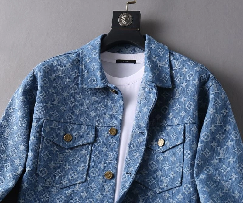 AllSeason Louis Vuitton Outwear 136676