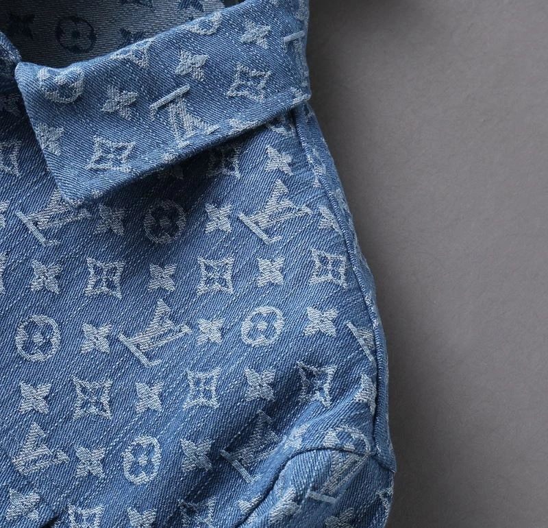 AllSeason Louis Vuitton Outwear 136676