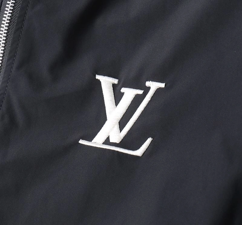 Louis Vuitton Outwear TechFriendly 136675