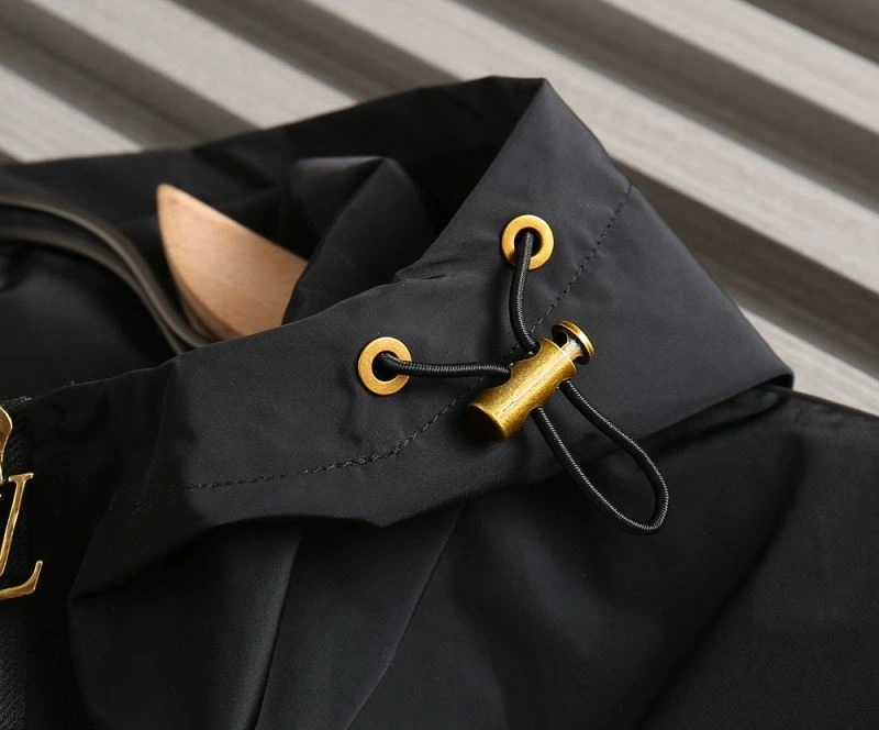 Louis Vuitton Outwear Resilient 136674
