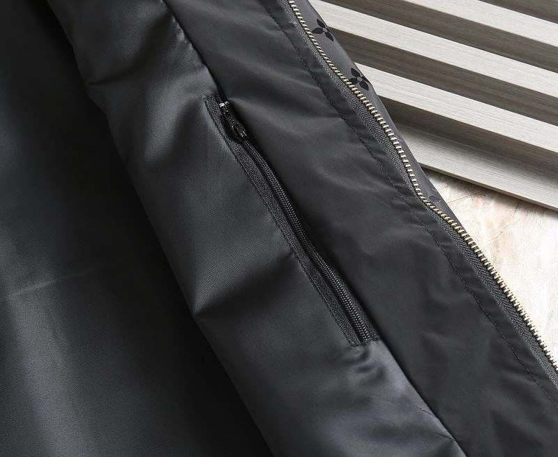 Louis Vuitton Outwear Resilient 136674