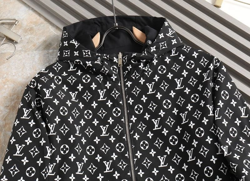 Louis Vuitton Outwear Affordable 136670