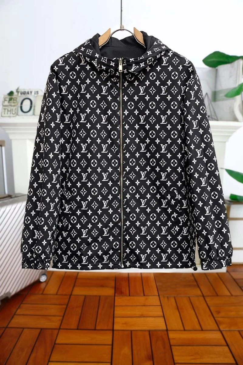 Louis Vuitton Outwear Bold 136669