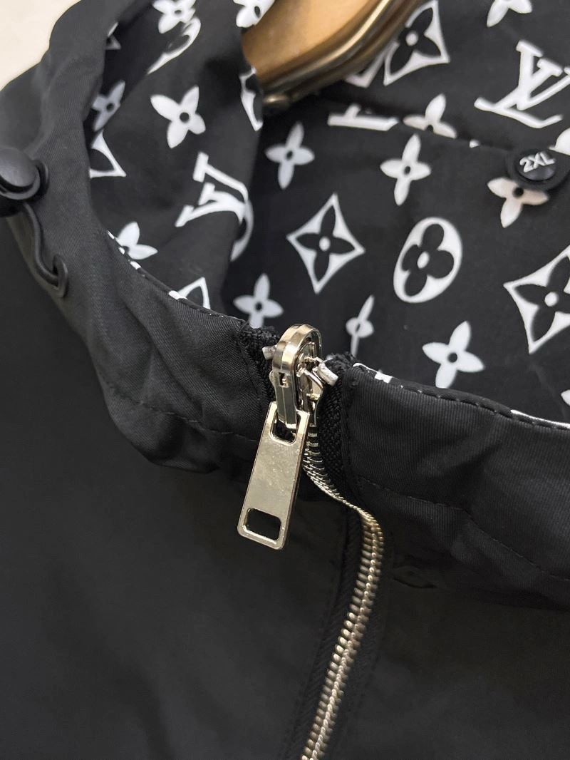 Louis Vuitton Outwear Bold 136669