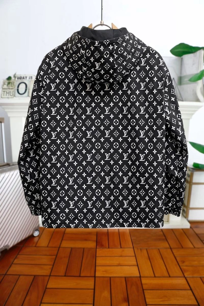Louis Vuitton Outwear Bold 136669