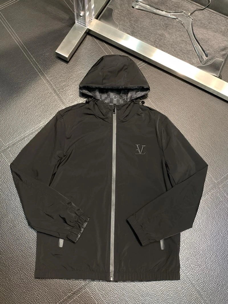 HighPerformance Louis Vuitton Outwear 136667