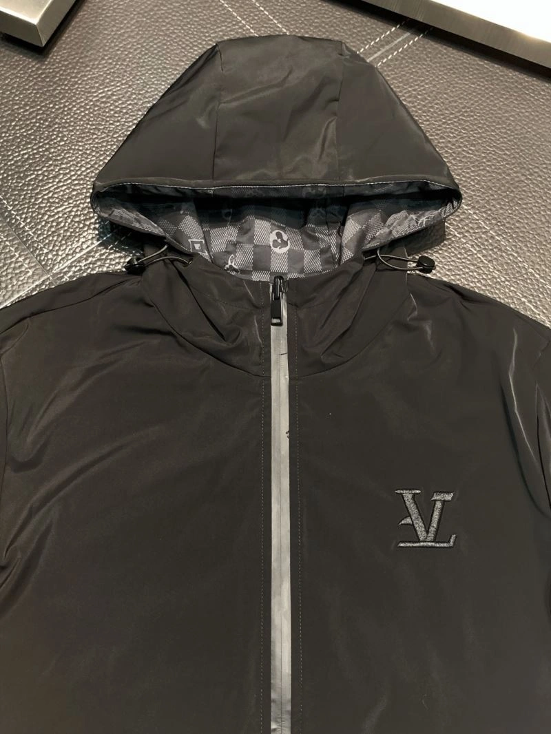 HighPerformance Louis Vuitton Outwear 136667