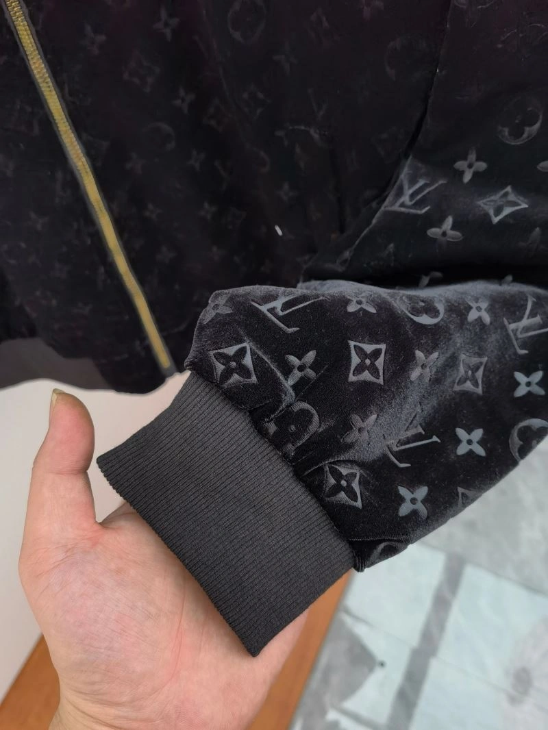 Louis Vuitton Outwear Functional 136664