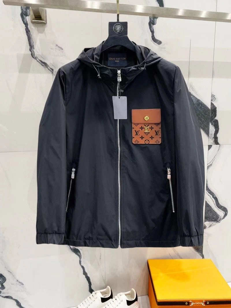 Stretchable Louis Vuitton Outwear 136663