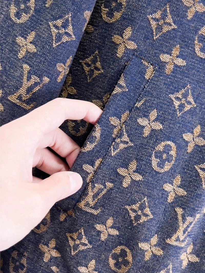 NewStyle Louis Vuitton Outwear 136656