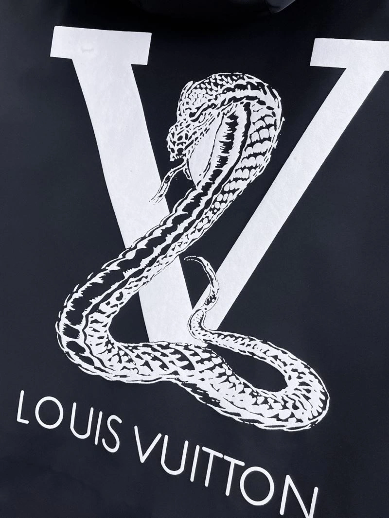 Stylish Louis Vuitton Outwear 136659