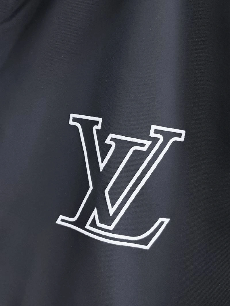 Stylish Louis Vuitton Outwear 136659