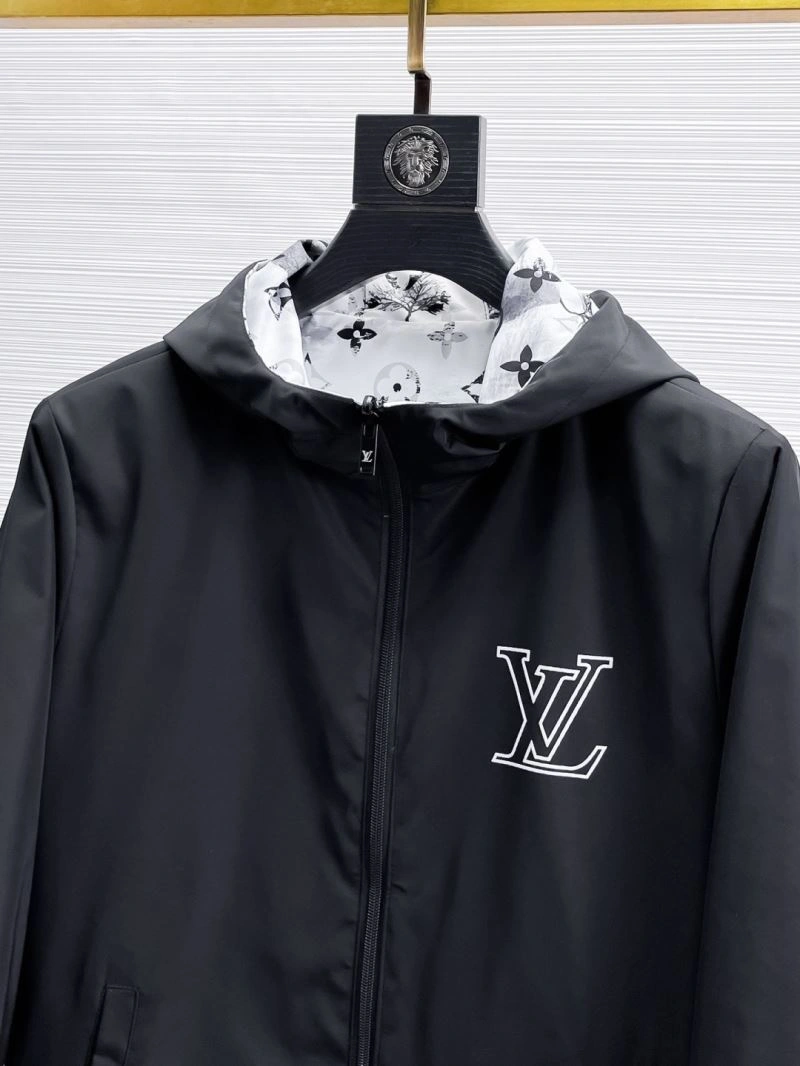 Stylish Louis Vuitton Outwear 136659