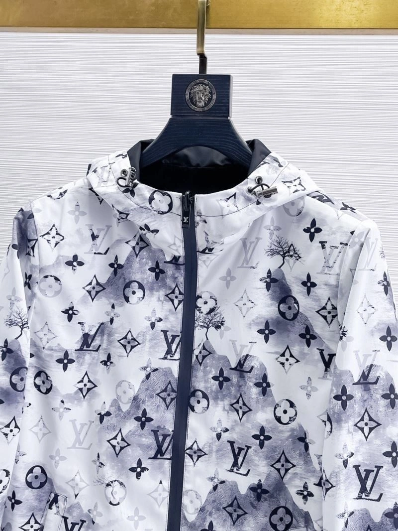 Stylish Louis Vuitton Outwear 136659