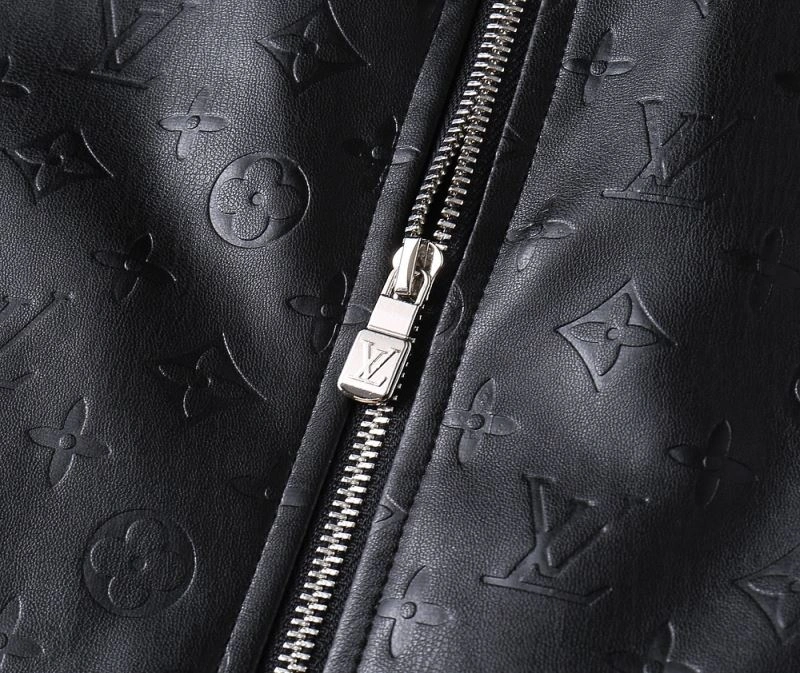 Louis Vuitton Outwear Sporty 136648