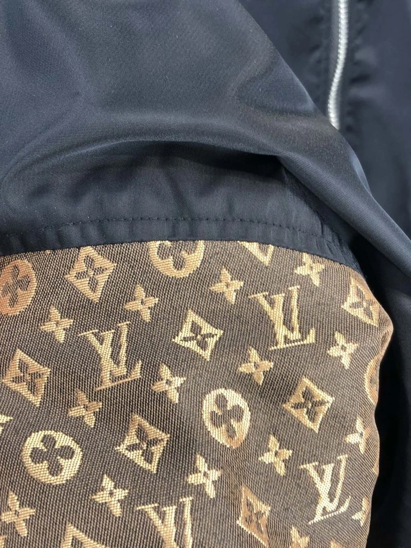 Louis Vuitton Outwear Functional 136644