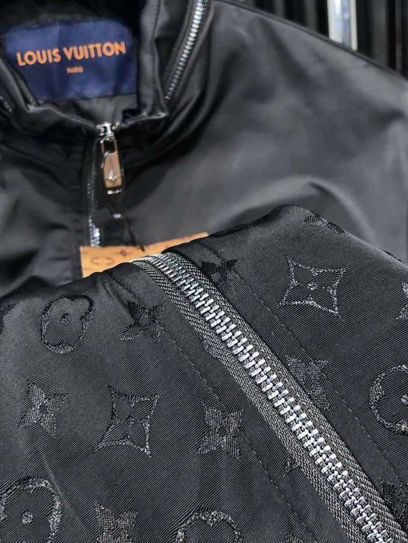 Louis Vuitton Outwear Vibrant 136657