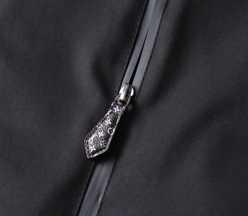 WrinkleFree Louis Vuitton Outwear 136640