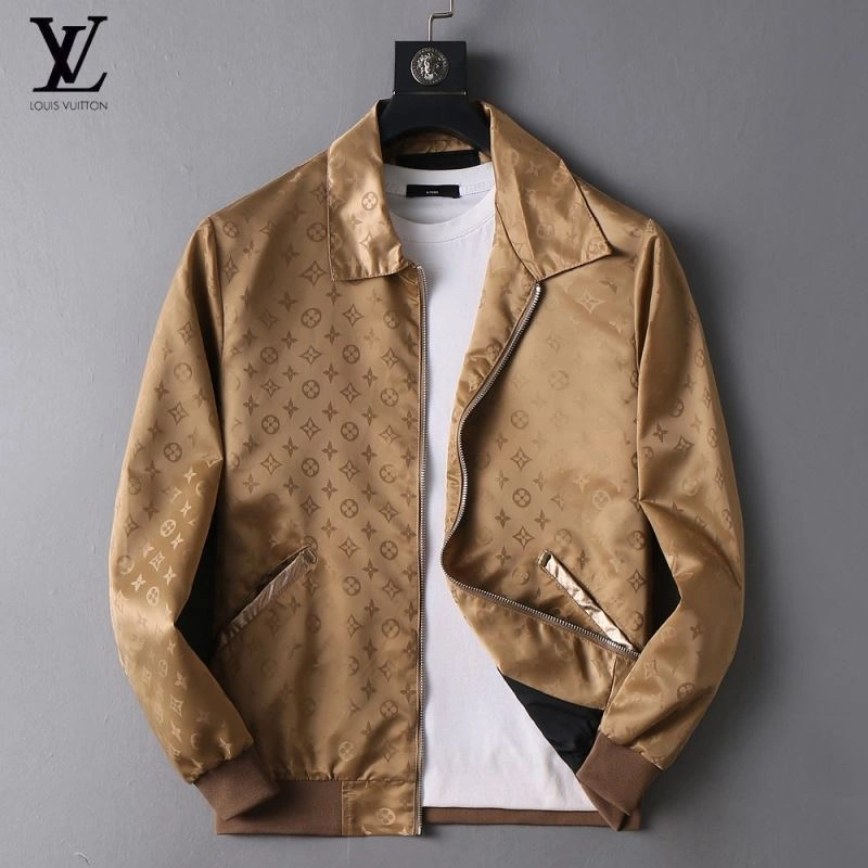 Lightweight Louis Vuitton Outwear 136646