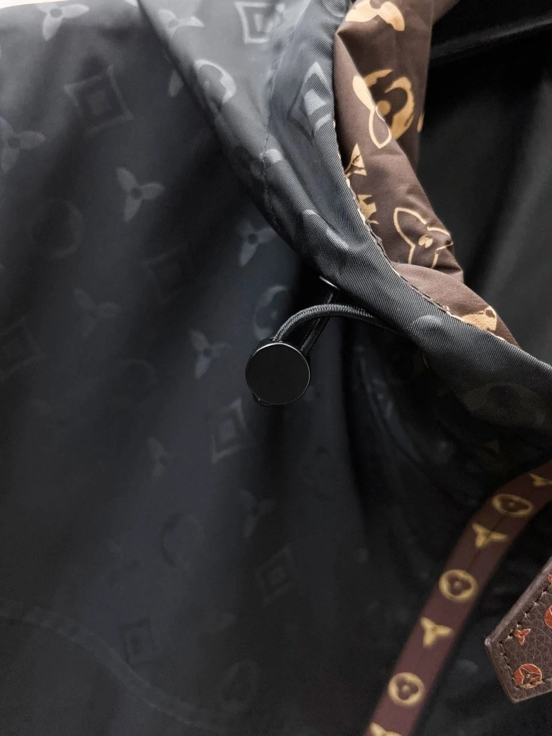 Louis Vuitton Outwear EyeCatching 136642