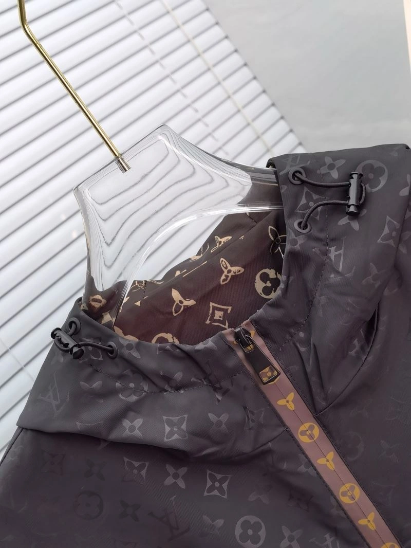 Louis Vuitton Outwear Unisex 136637