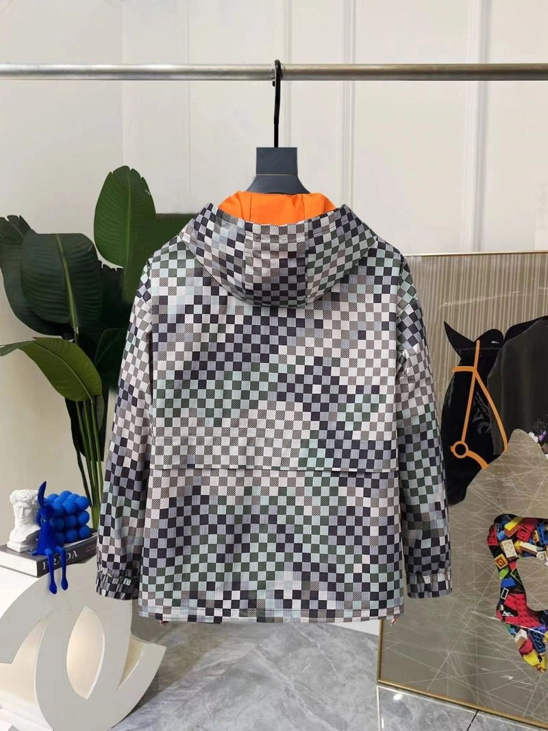 Louis Vuitton Outwear Bold 136636