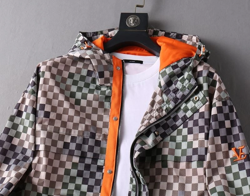 Louis Vuitton Outwear Bold 136636