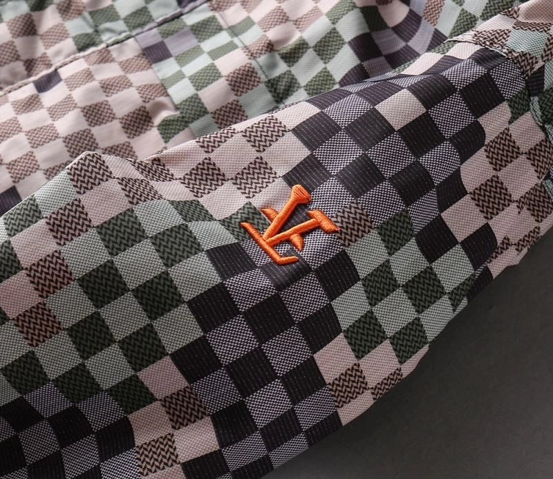 Louis Vuitton Outwear Bold 136636