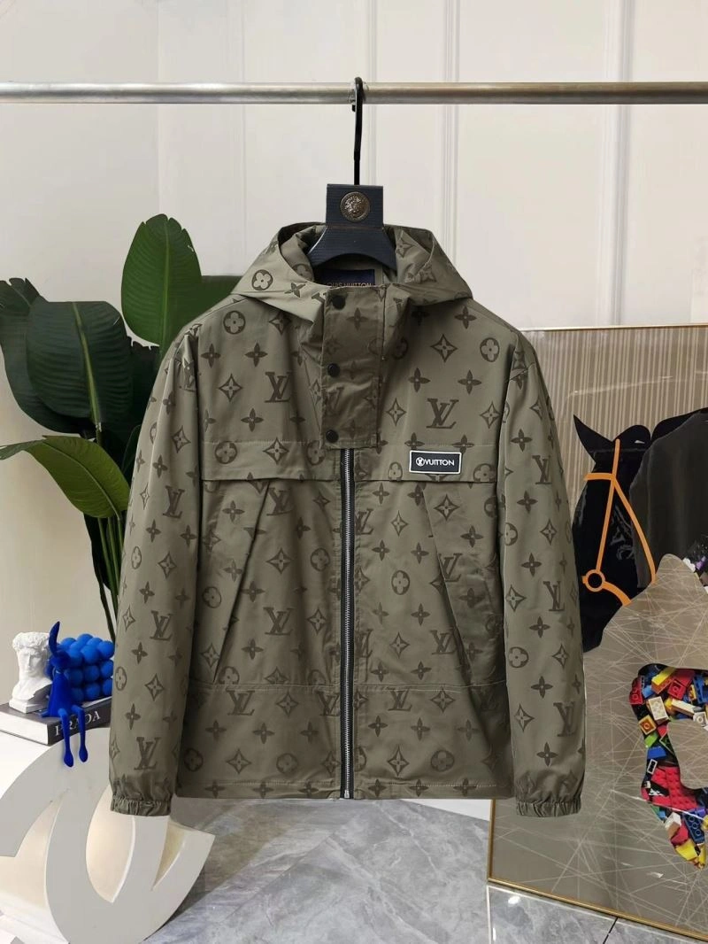 Comfortable Louis Vuitton Outwear 136632