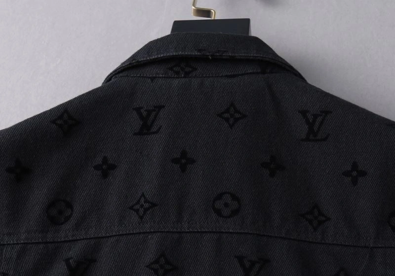 Louis Vuitton Outwear MultiPurpose 136621