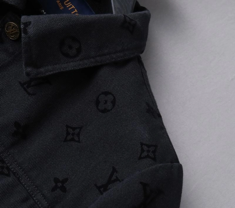 Louis Vuitton Outwear MultiPurpose 136621