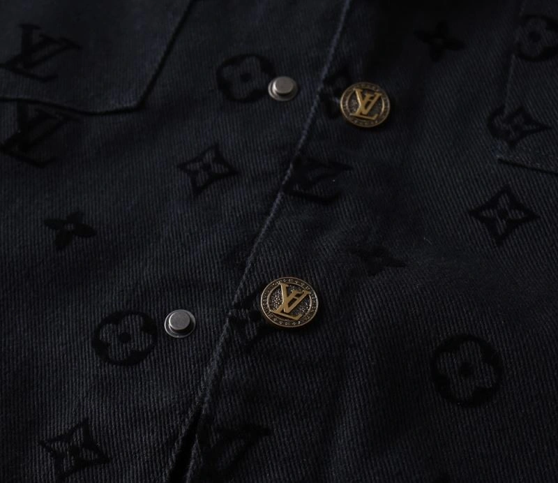 Louis Vuitton Outwear MultiPurpose 136621