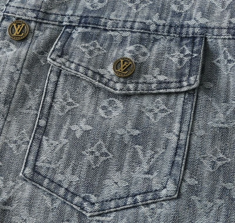 Sleek Louis Vuitton Outwear 136623