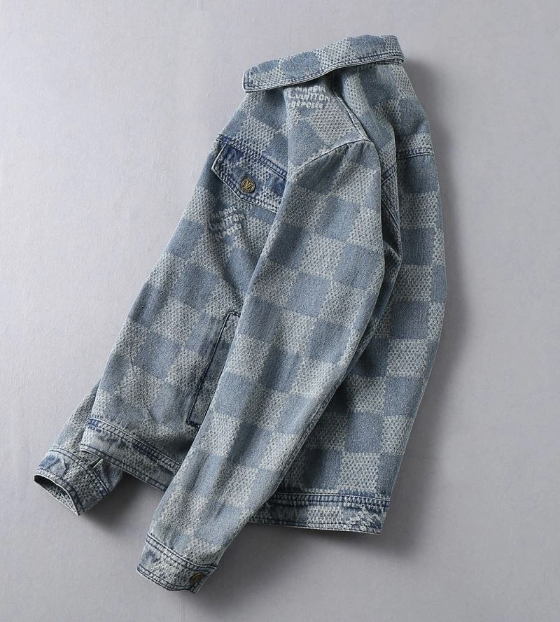 Stretchable Louis Vuitton Outwear 136618