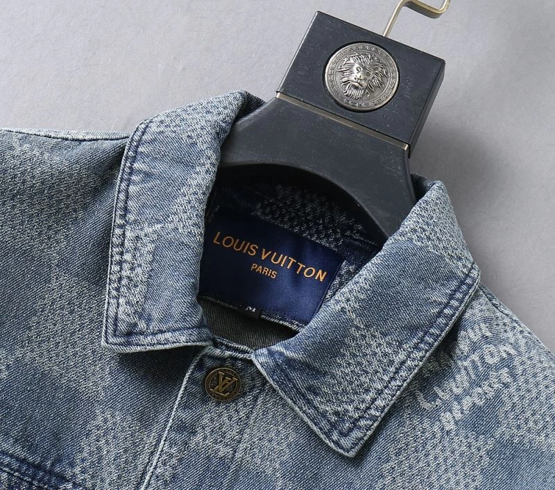 Stretchable Louis Vuitton Outwear 136618