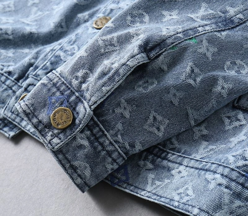 Casual Louis Vuitton Outwear 136613