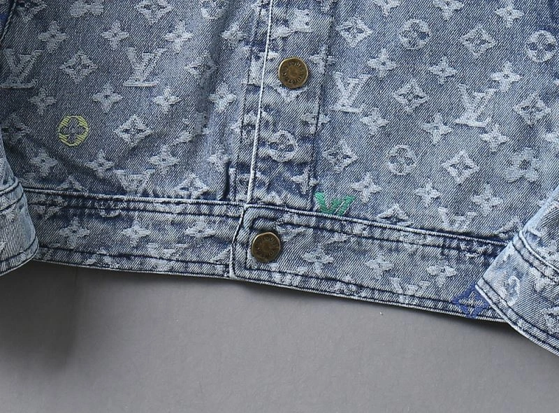 Casual Louis Vuitton Outwear 136613