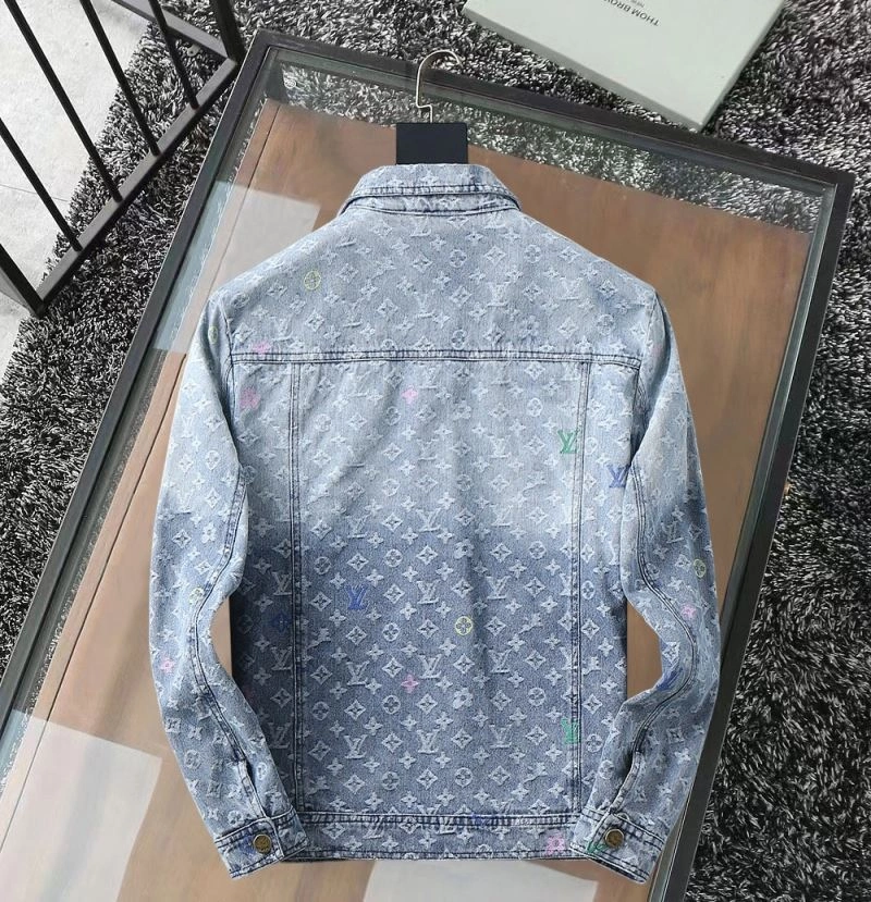 Casual Louis Vuitton Outwear 136613