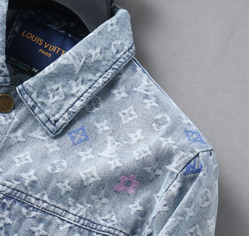 Casual Louis Vuitton Outwear 136613