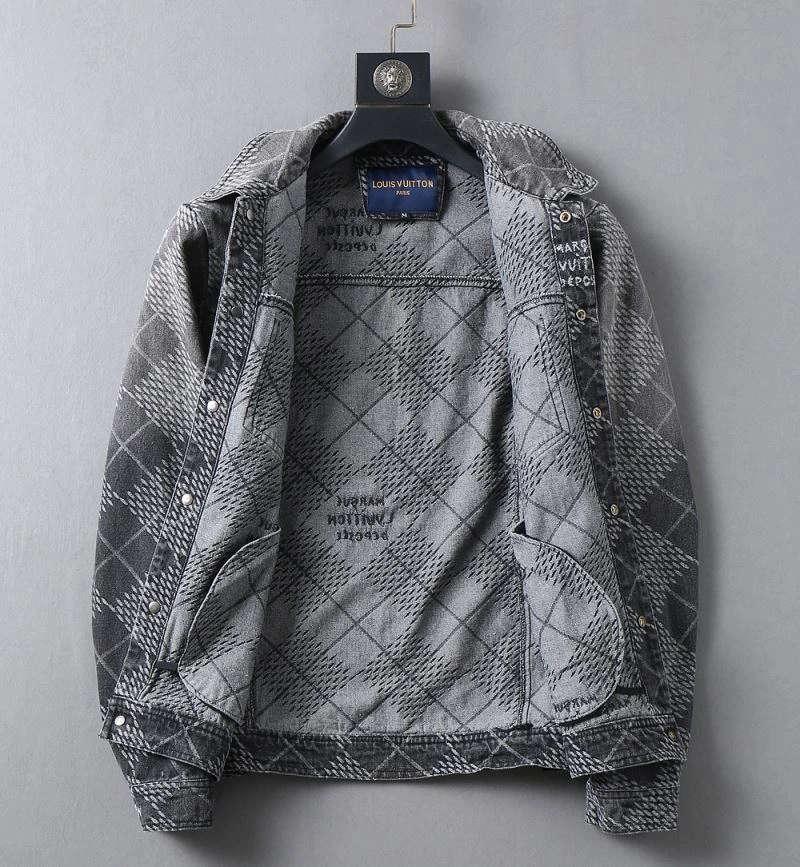 Elegant Louis Vuitton Outwear 136608