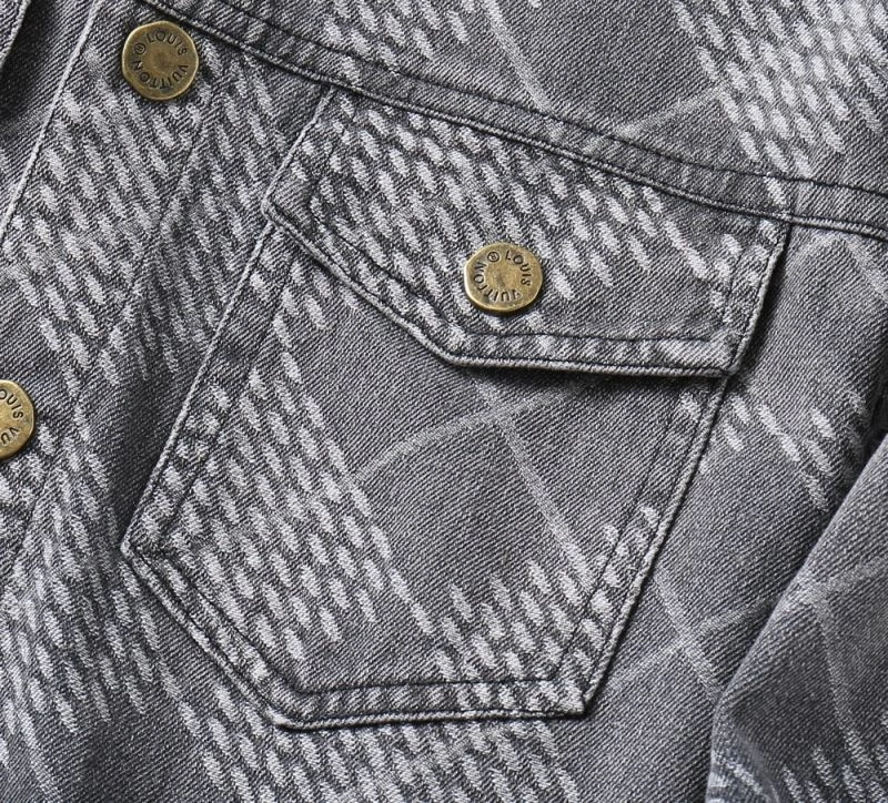 Elegant Louis Vuitton Outwear 136608