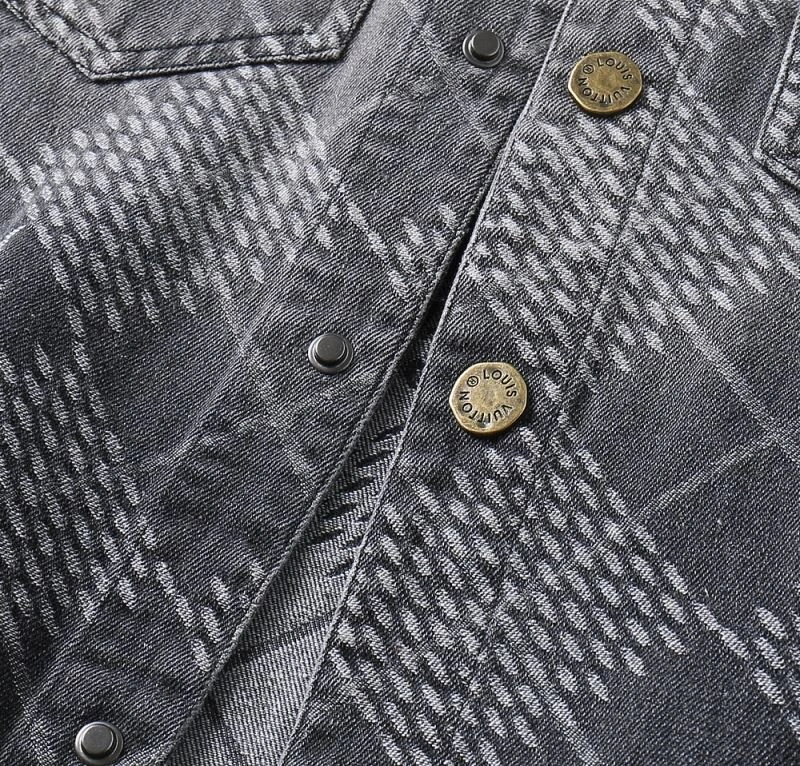 Elegant Louis Vuitton Outwear 136608