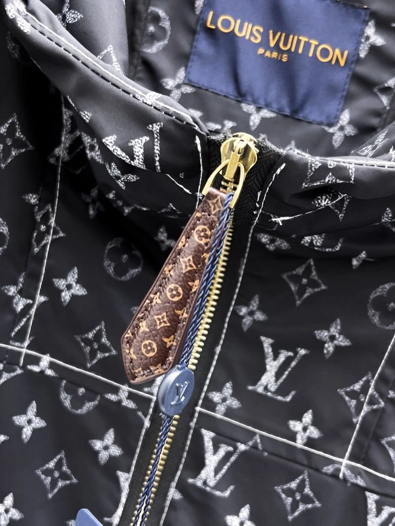Louis Vuitton Outwear Snug 136604
