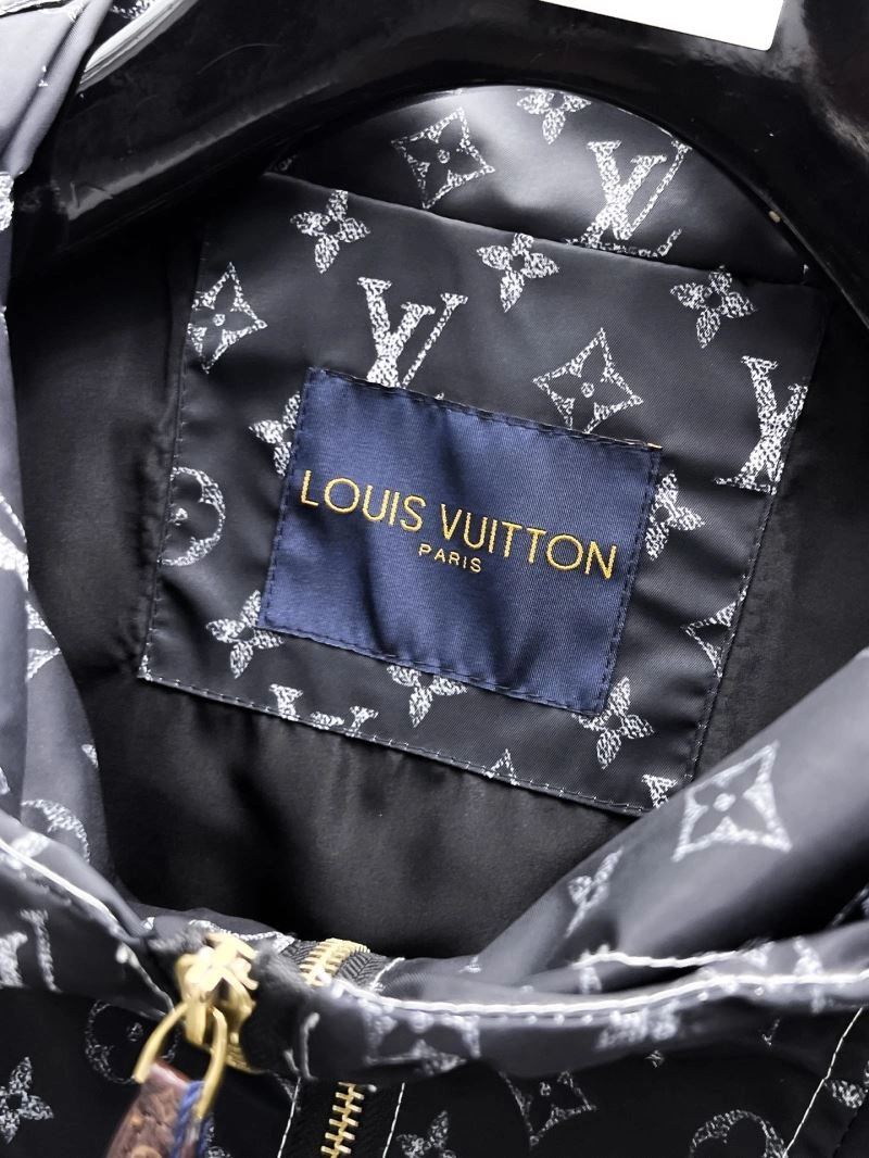 Louis Vuitton Outwear Snug 136604
