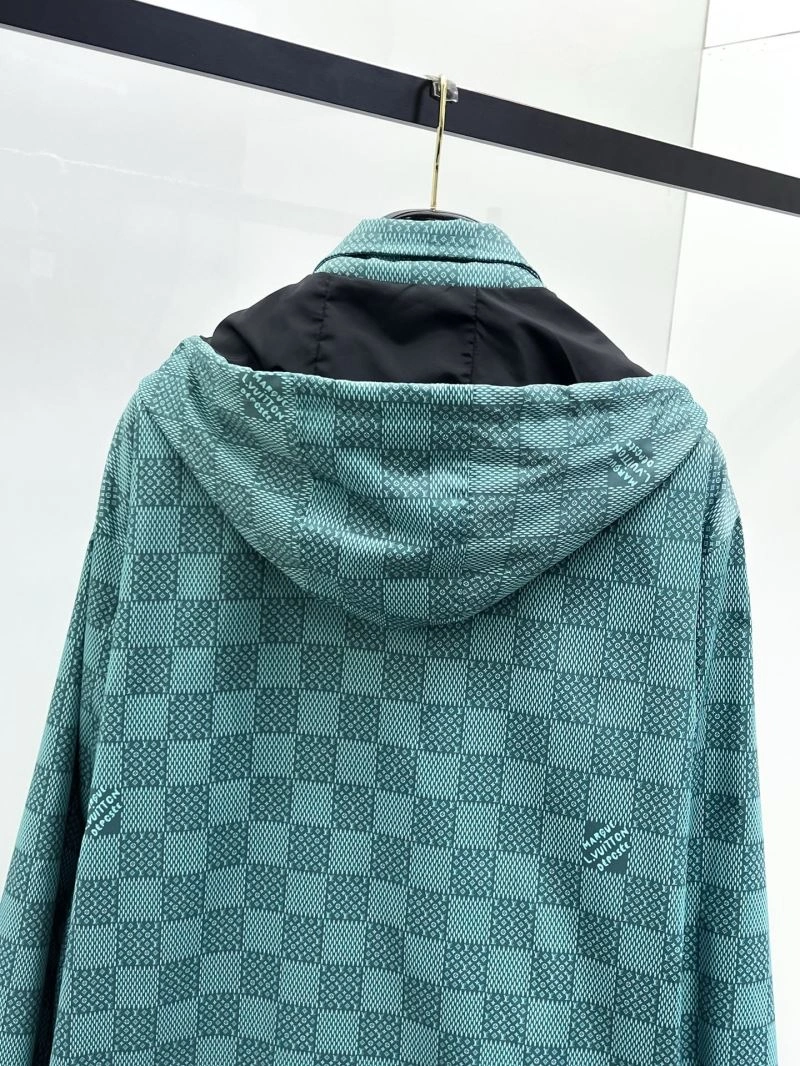 Refined Louis Vuitton Outwear 136605