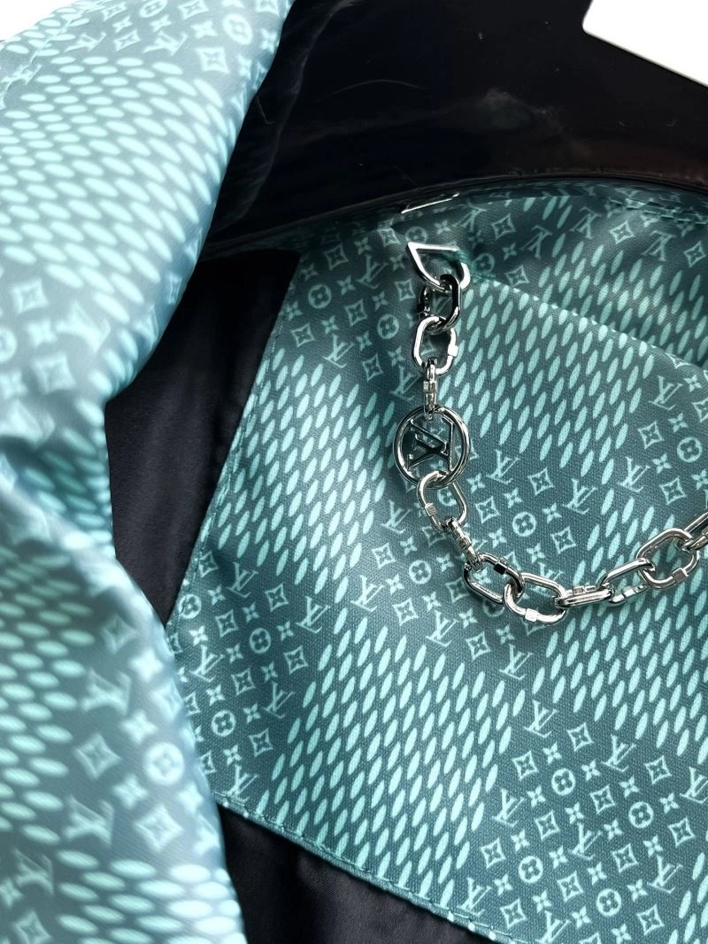Refined Louis Vuitton Outwear 136605